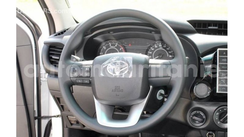 Big with watermark toyota hilux adrar import dubai 2391