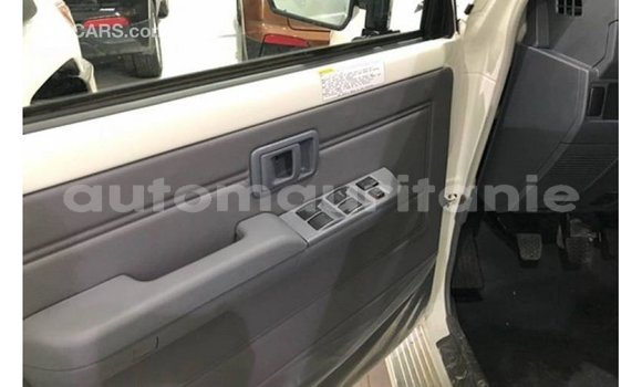 Buy Import Toyota Land Cruiser White Car in Import - Dubai in Adrar Buy Import Toyota Land Cruiser White Car in Import - Dubai in Adrar