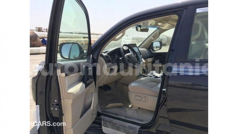 Big with watermark toyota land cruiser adrar import dubai 2400