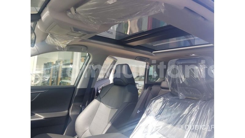 Big with watermark toyota hiace adrar import dubai 2414