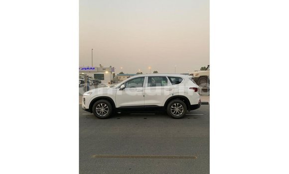 Acheter Import Voiture Hyundai Santa Fe Blanc à Import - Dubai, Adrar Acheter Import Voiture Hyundai Santa Fe Blanc à Import - Dubai, Adrar