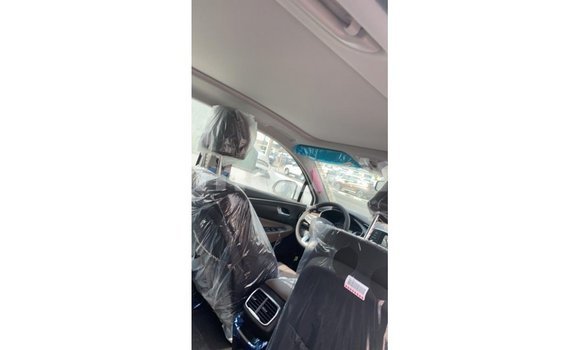 Acheter Import Voiture Hyundai Santa Fe Blanc à Import - Dubai, Adrar Acheter Import Voiture Hyundai Santa Fe Blanc à Import - Dubai, Adrar