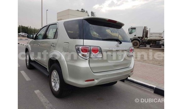 Acheter Import Voiture Toyota Fortuner Autre à Import - Dubai, Adrar Acheter Import Voiture Toyota Fortuner Autre à Import - Dubai, Adrar