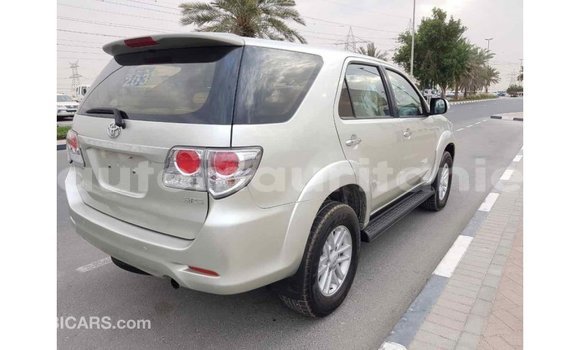 Acheter Import Voiture Toyota Fortuner Autre à Import - Dubai, Adrar Acheter Import Voiture Toyota Fortuner Autre à Import - Dubai, Adrar