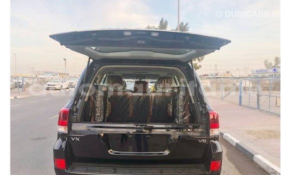 Acheter Import Voiture Toyota Land Cruiser Noir à Import - Dubai, Adrar Acheter Import Voiture Toyota Land Cruiser Noir à Import - Dubai, Adrar