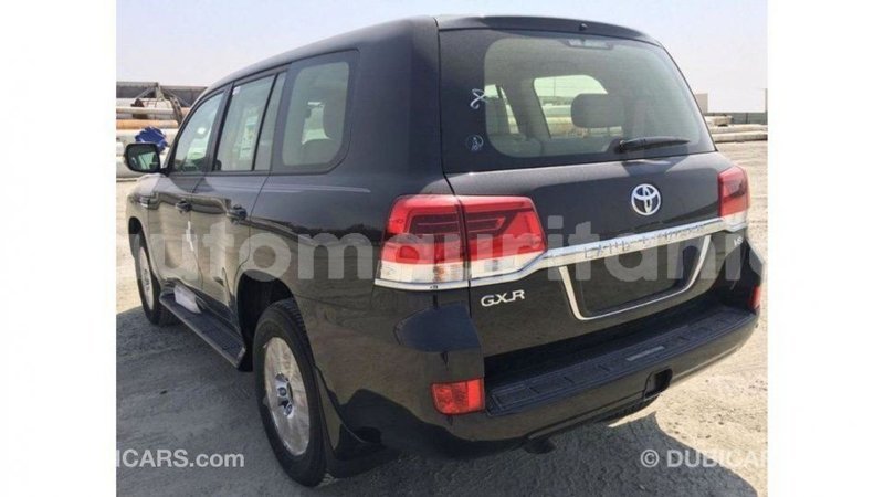 Big with watermark toyota land cruiser adrar import dubai 2423