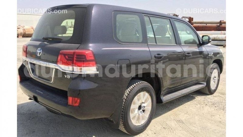 Big with watermark toyota land cruiser adrar import dubai 2423