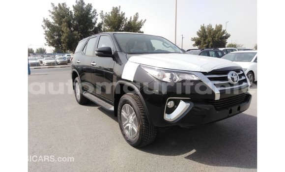 Acheter Import Voiture Toyota Fortuner Noir à Import - Dubai, Adrar Acheter Import Voiture Toyota Fortuner Noir à Import - Dubai, Adrar