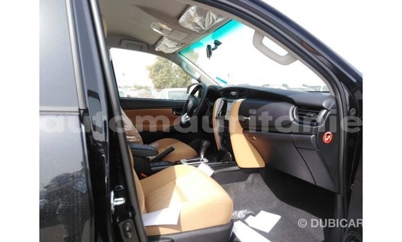 Acheter Import Voiture Toyota Fortuner Noir à Import - Dubai, Adrar Acheter Import Voiture Toyota Fortuner Noir à Import - Dubai, Adrar