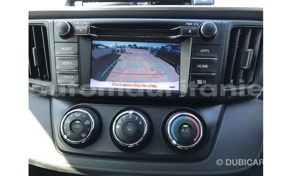 Acheter Import Utilitaire Toyota HiAce Blanc à Import - Dubai, Adrar Acheter Import Utilitaire Toyota HiAce Blanc à Import - Dubai, Adrar