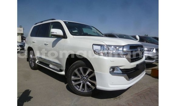 Acheter Import Voiture Toyota Land Cruiser Blanc à Import - Dubai, Adrar Acheter Import Voiture Toyota Land Cruiser Blanc à Import - Dubai, Adrar