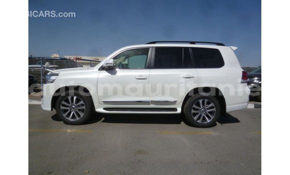 Acheter Import Voiture Toyota Land Cruiser Blanc à Import - Dubai, Adrar Acheter Import Voiture Toyota Land Cruiser Blanc à Import - Dubai, Adrar