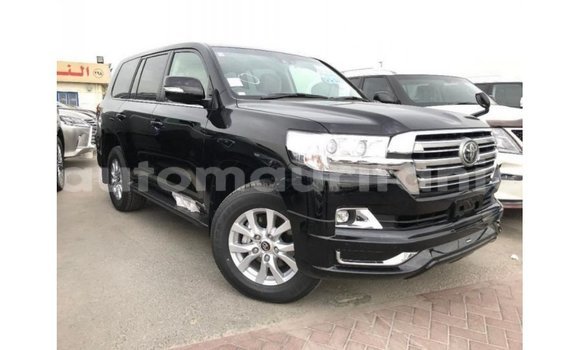 Acheter Import Voiture Toyota Land Cruiser Noir à Import - Dubai, Adrar Acheter Import Voiture Toyota Land Cruiser Noir à Import - Dubai, Adrar