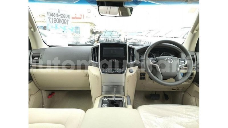 Big with watermark toyota land cruiser adrar import dubai 2452