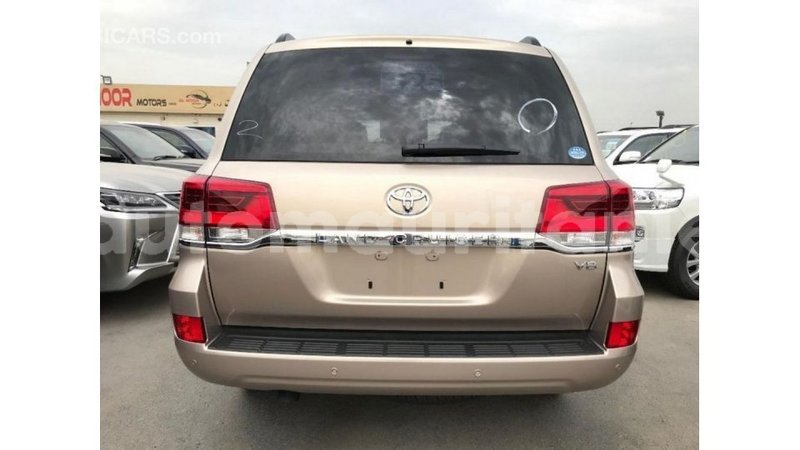 Big with watermark toyota land cruiser adrar import dubai 2452