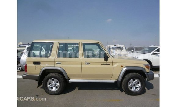 Buy Import Toyota Land Cruiser Beige Car in Import - Dubai in Adrar Buy Import Toyota Land Cruiser Beige Car in Import - Dubai in Adrar