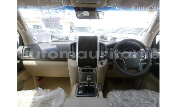 Acheter Import Voiture Toyota Land Cruiser Noir à Import - Dubai, Adrar Acheter Import Voiture Toyota Land Cruiser Noir à Import - Dubai, Adrar