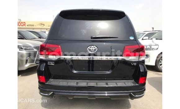 Acheter Import Voiture Toyota Land Cruiser Noir à Import - Dubai, Adrar Acheter Import Voiture Toyota Land Cruiser Noir à Import - Dubai, Adrar