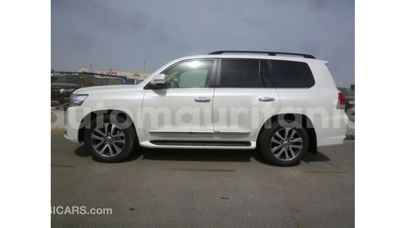 Big with watermark toyota land cruiser adrar import dubai 2458