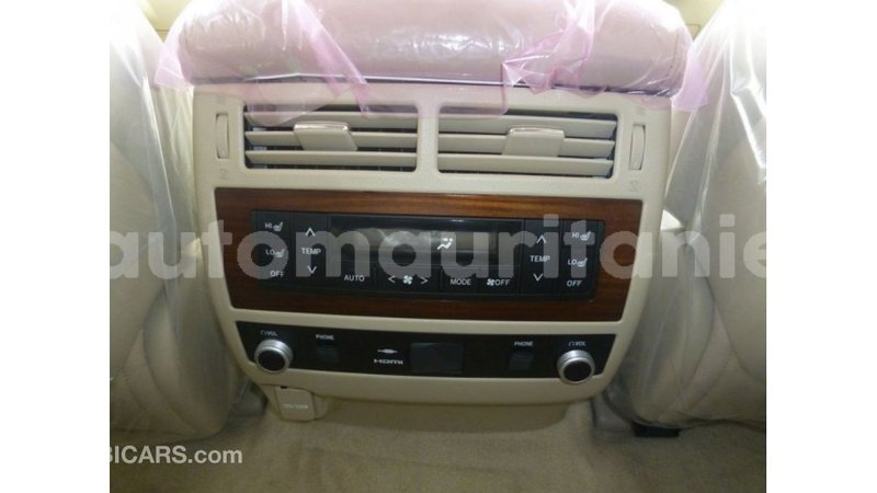 Big with watermark toyota land cruiser adrar import dubai 2458