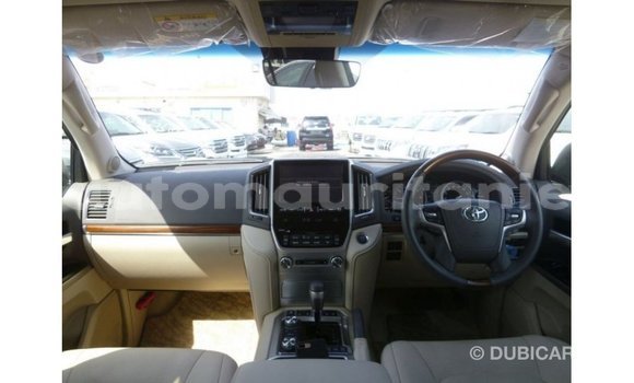 Acheter Import Voiture Toyota Land Cruiser Noir à Import - Dubai, Adrar Acheter Import Voiture Toyota Land Cruiser Noir à Import - Dubai, Adrar