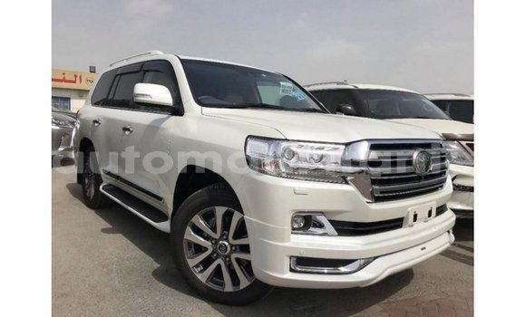 Acheter Import Voiture Toyota Land Cruiser Blanc à Import - Dubai, Adrar Acheter Import Voiture Toyota Land Cruiser Blanc à Import - Dubai, Adrar