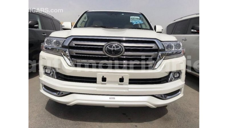 Big with watermark toyota land cruiser adrar import dubai 2465