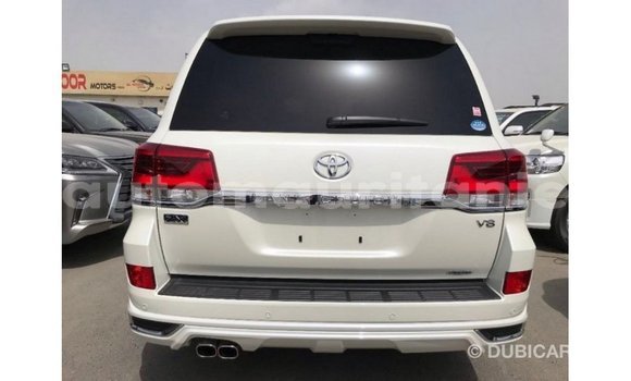 Acheter Import Voiture Toyota Land Cruiser Blanc à Import - Dubai, Adrar Acheter Import Voiture Toyota Land Cruiser Blanc à Import - Dubai, Adrar