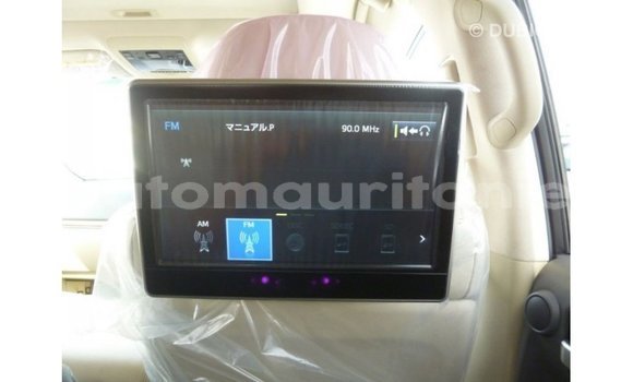 Buy Import Toyota Land Cruiser White Car in Import - Dubai in Adrar Buy Import Toyota Land Cruiser White Car in Import - Dubai in Adrar