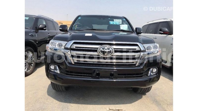 Big with watermark toyota land cruiser adrar import dubai 2467