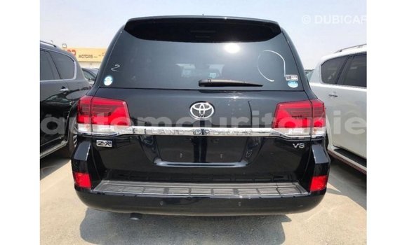 Acheter Import Voiture Toyota Land Cruiser Noir à Import - Dubai, Adrar Acheter Import Voiture Toyota Land Cruiser Noir à Import - Dubai, Adrar