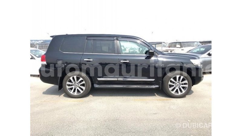 Big with watermark toyota land cruiser adrar import dubai 2467