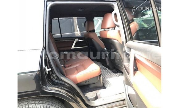 Acheter Import Voiture Toyota Land Cruiser Noir à Import - Dubai, Adrar Acheter Import Voiture Toyota Land Cruiser Noir à Import - Dubai, Adrar