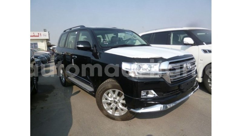 Big with watermark toyota land cruiser adrar import dubai 2471