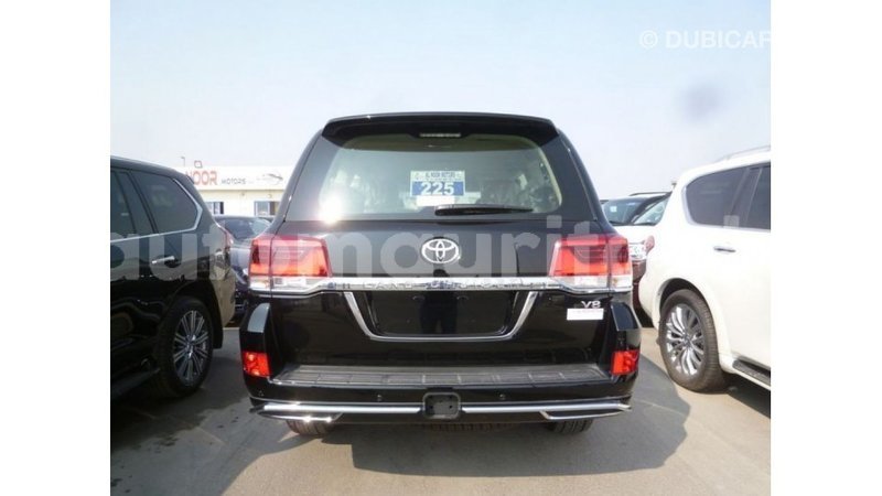Big with watermark toyota land cruiser adrar import dubai 2471