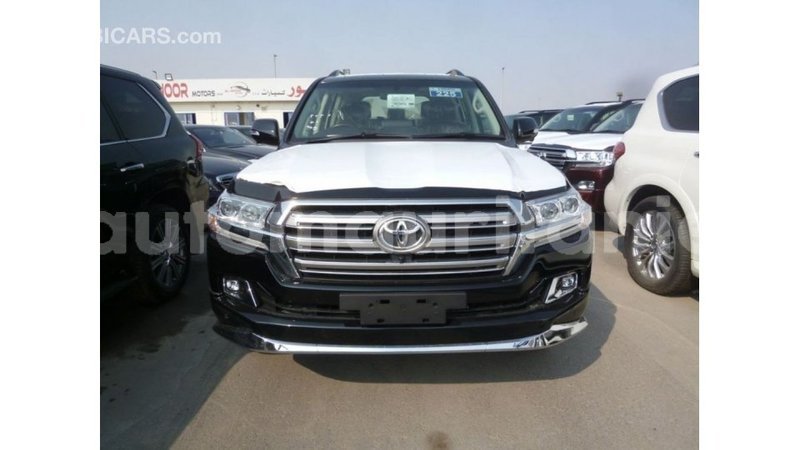 Big with watermark toyota land cruiser adrar import dubai 2471