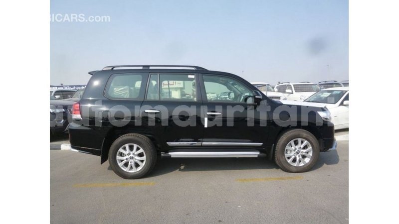 Big with watermark toyota land cruiser adrar import dubai 2471