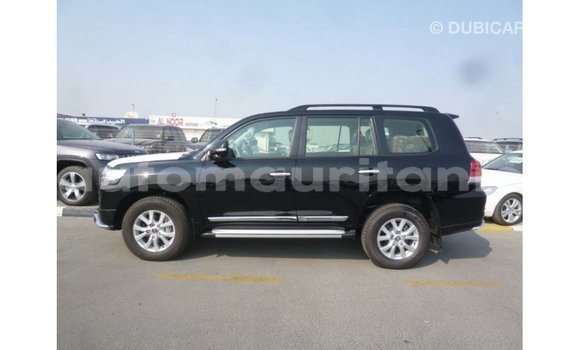 Acheter Import Voiture Toyota Land Cruiser Noir à Import - Dubai, Adrar Acheter Import Voiture Toyota Land Cruiser Noir à Import - Dubai, Adrar