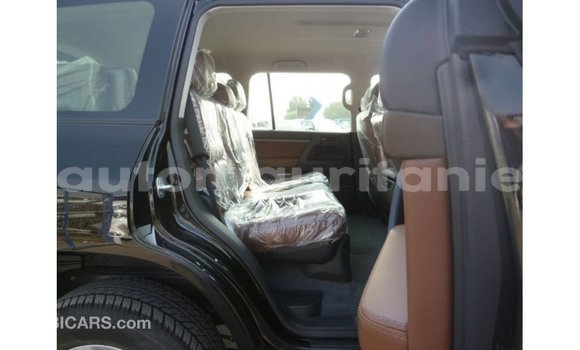 Acheter Import Voiture Toyota Land Cruiser Noir à Import - Dubai, Adrar Acheter Import Voiture Toyota Land Cruiser Noir à Import - Dubai, Adrar