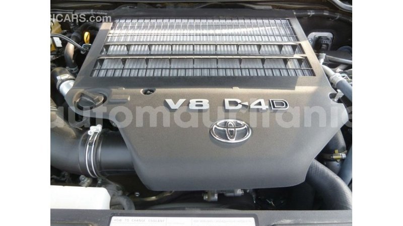 Big with watermark toyota land cruiser adrar import dubai 2471