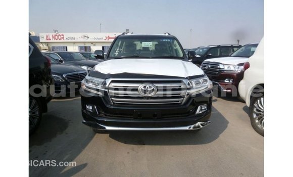 Acheter Import Voiture Toyota Land Cruiser Noir à Import - Dubai, Adrar Acheter Import Voiture Toyota Land Cruiser Noir à Import - Dubai, Adrar