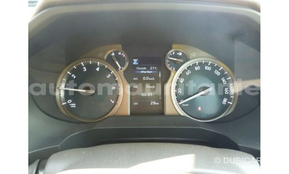 Acheter Import Voiture Toyota Prado Blanc à Import - Dubai, Adrar Acheter Import Voiture Toyota Prado Blanc à Import - Dubai, Adrar