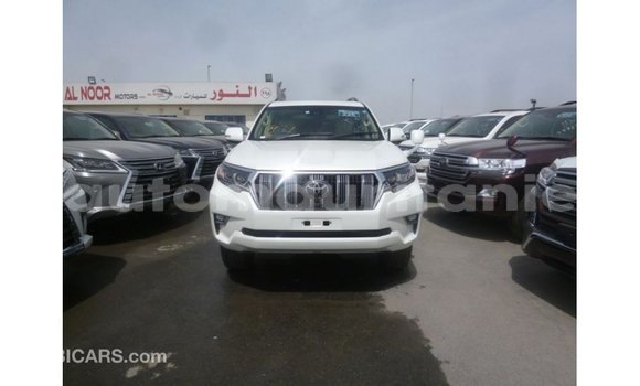 Acheter Import Voiture Toyota Prado Blanc à Import - Dubai, Adrar Acheter Import Voiture Toyota Prado Blanc à Import - Dubai, Adrar