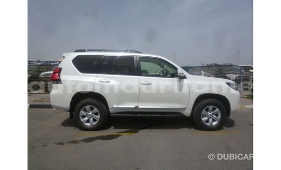Acheter Import Voiture Toyota Prado Blanc à Import - Dubai, Adrar Acheter Import Voiture Toyota Prado Blanc à Import - Dubai, Adrar