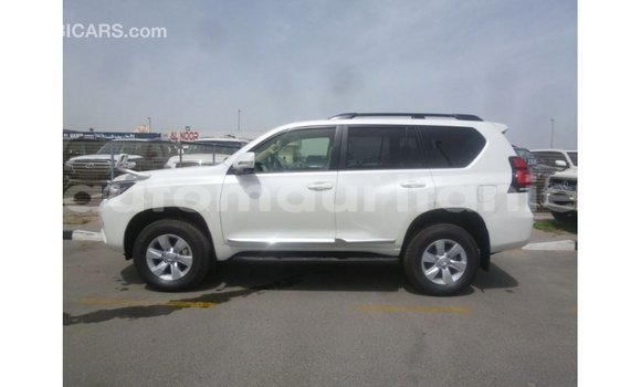 Acheter Import Voiture Toyota Prado Blanc à Import - Dubai, Adrar Acheter Import Voiture Toyota Prado Blanc à Import - Dubai, Adrar