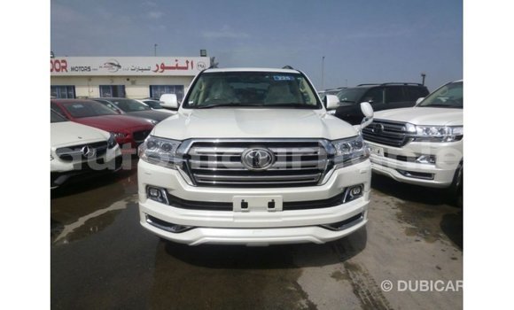 Acheter Import Voiture Toyota Land Cruiser Blanc à Import - Dubai, Adrar Acheter Import Voiture Toyota Land Cruiser Blanc à Import - Dubai, Adrar