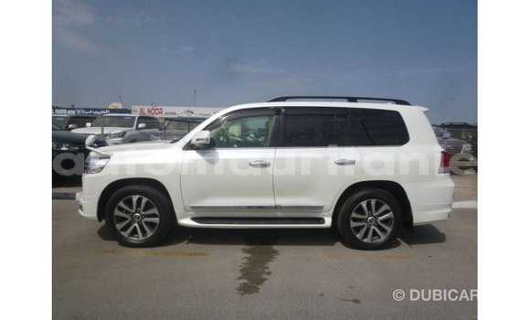Acheter Import Voiture Toyota Land Cruiser Blanc à Import - Dubai, Adrar Acheter Import Voiture Toyota Land Cruiser Blanc à Import - Dubai, Adrar