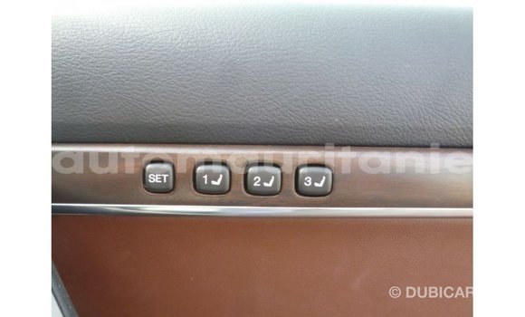 Buy Import Toyota Land Cruiser White Car in Import - Dubai in Adrar Buy Import Toyota Land Cruiser White Car in Import - Dubai in Adrar