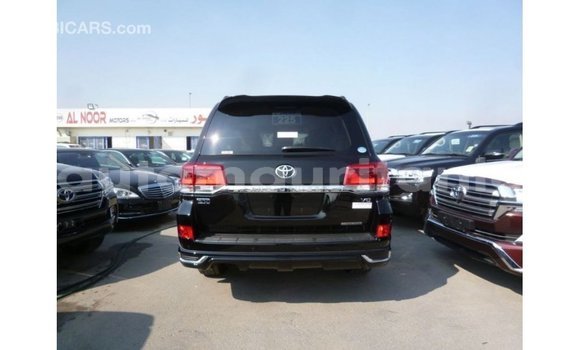 Acheter Import Voiture Toyota Land Cruiser Noir à Import - Dubai, Adrar Acheter Import Voiture Toyota Land Cruiser Noir à Import - Dubai, Adrar