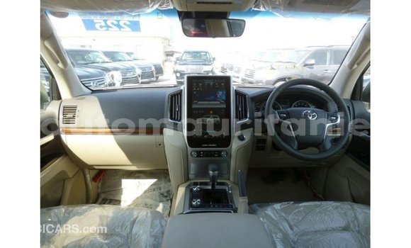 Acheter Import Voiture Toyota Land Cruiser Blanc à Import - Dubai, Adrar Acheter Import Voiture Toyota Land Cruiser Blanc à Import - Dubai, Adrar